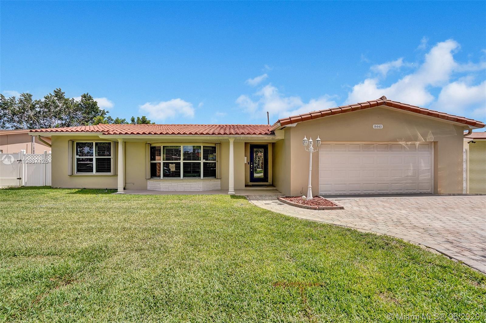 8440 NW 17th Ct, Pembroke Pines, FL 33024