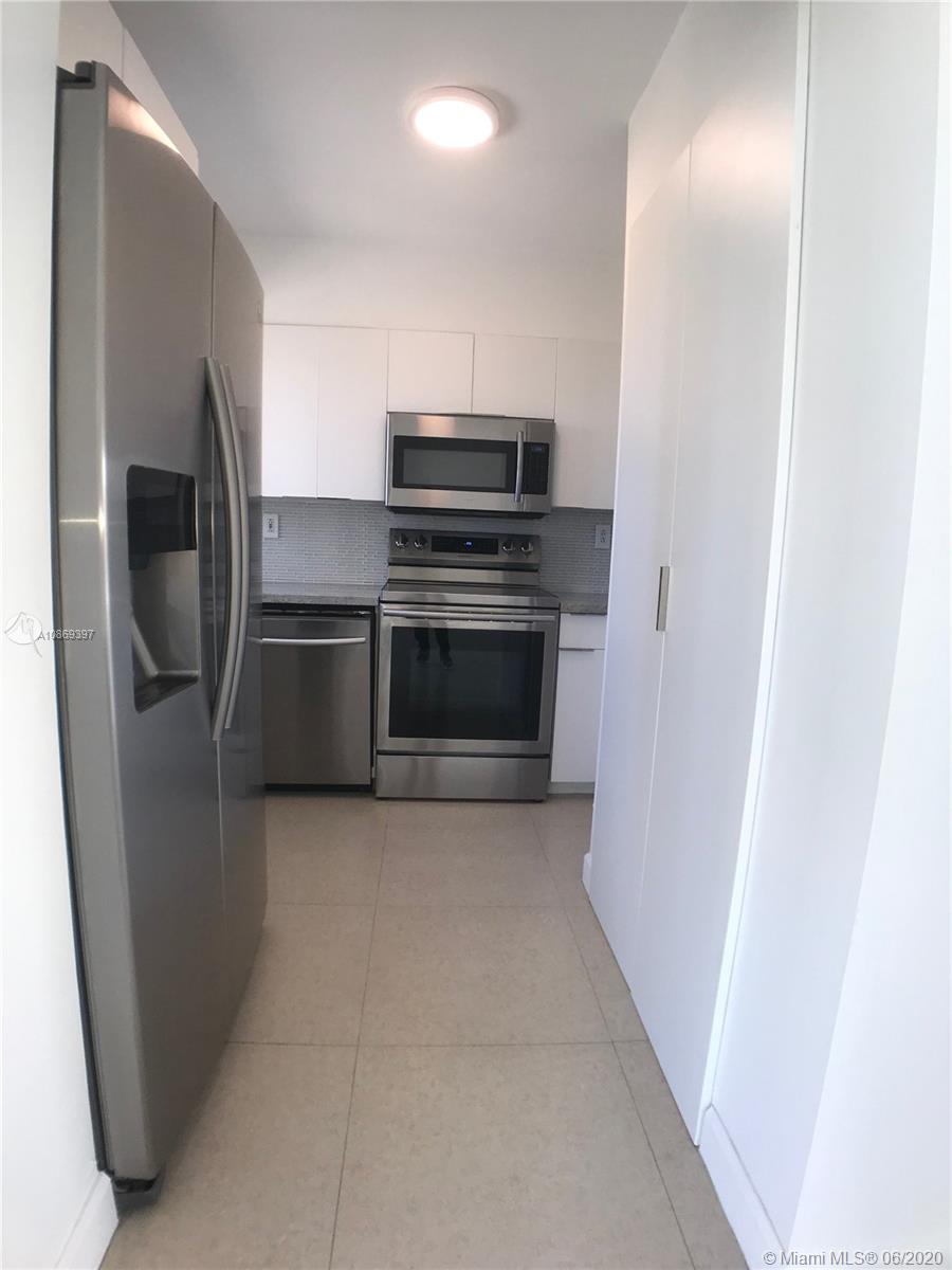 Miami Beach, FL 33140,5900 Collins #602