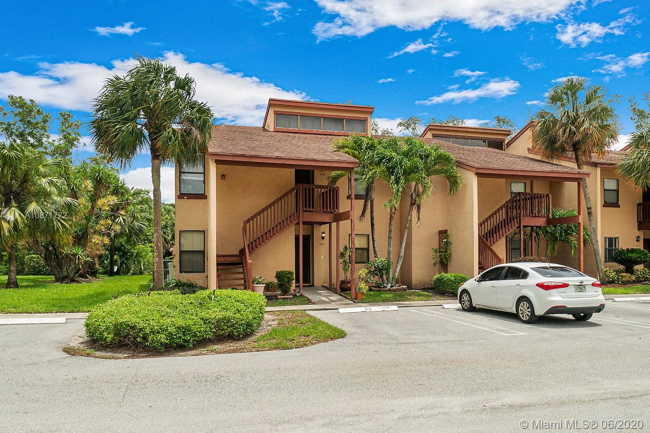 1402 E Lakeview Dr E #1402, Royal Palm Beach, FL 33411