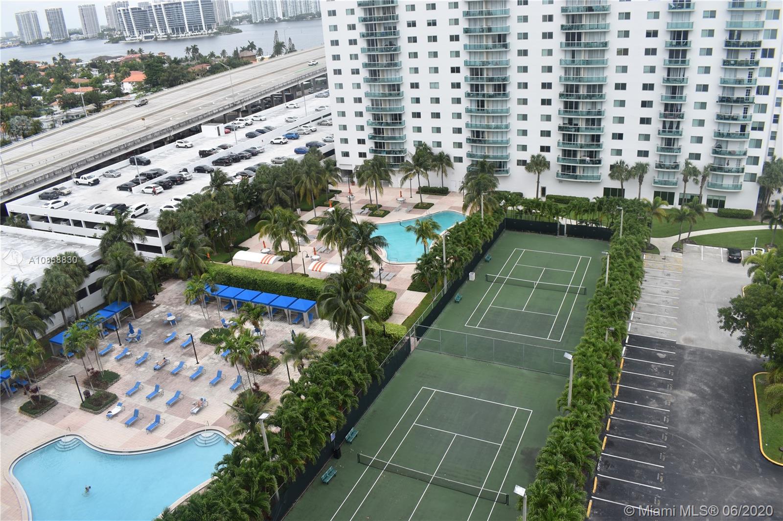 Sunny Isles Beach, FL 33160,19370 Collins Ave #1414