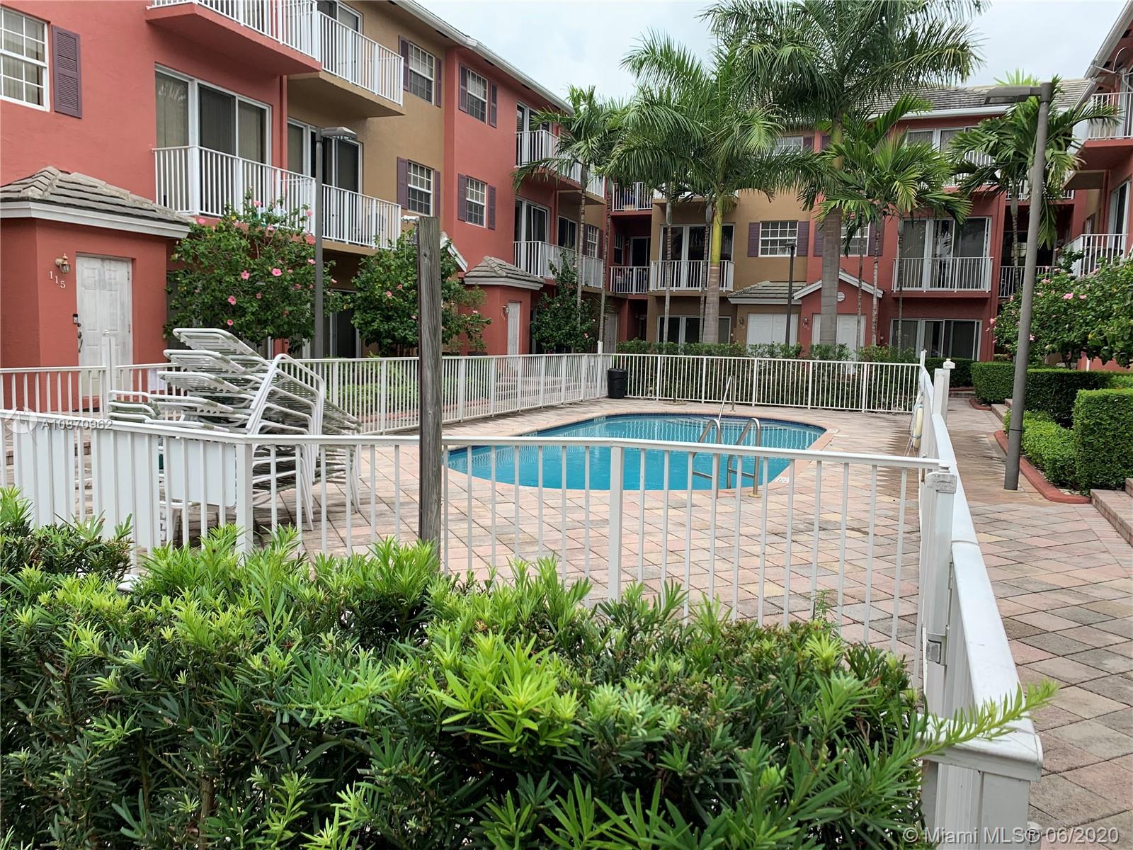 Wilton Manors, FL 33334,2725 NE 8th Ave #102