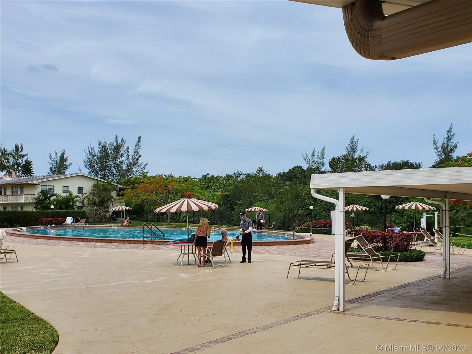West Palm Beach, FL 33417,296 Camden M #296