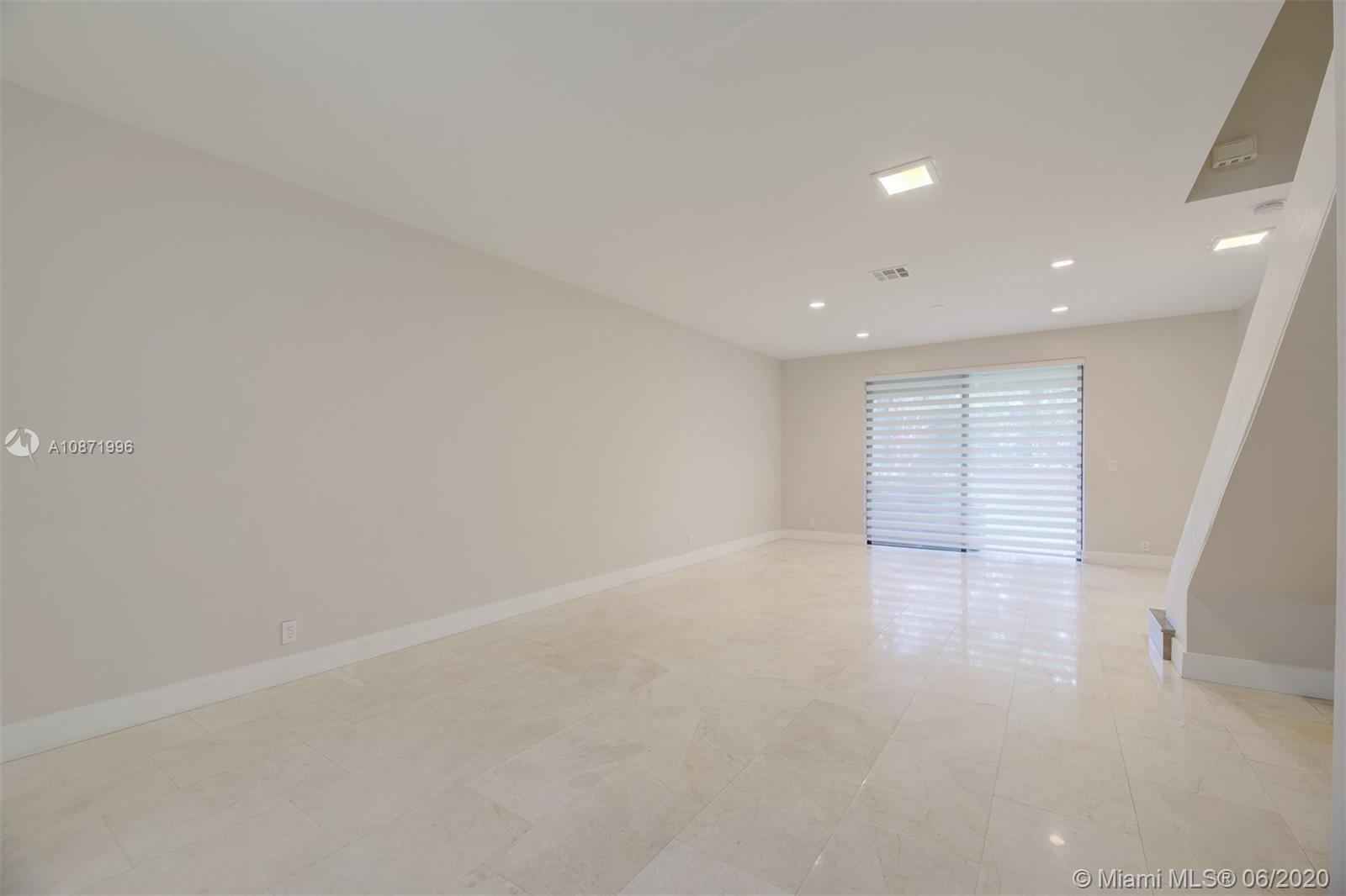Weston, FL 33332,4008 Peppertree Dr