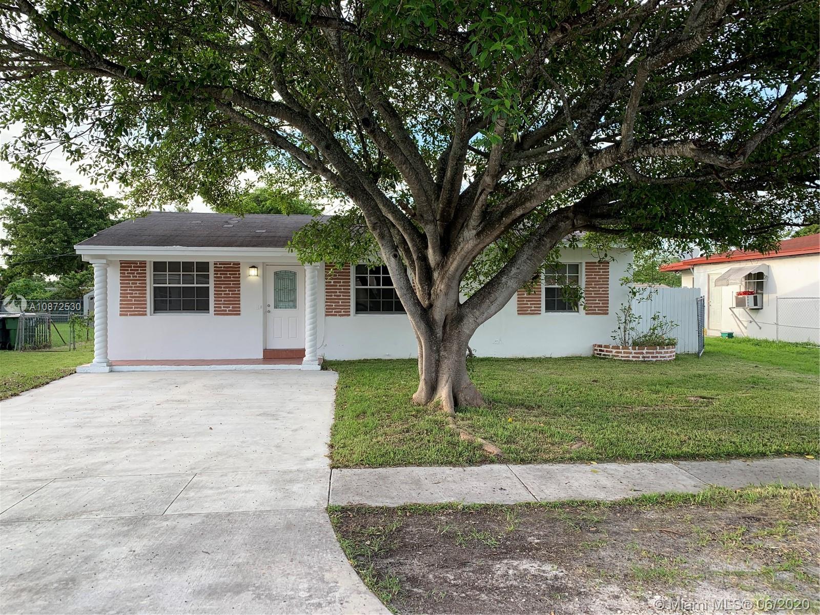 1215 NE 142nd St, North Miami, FL 33161