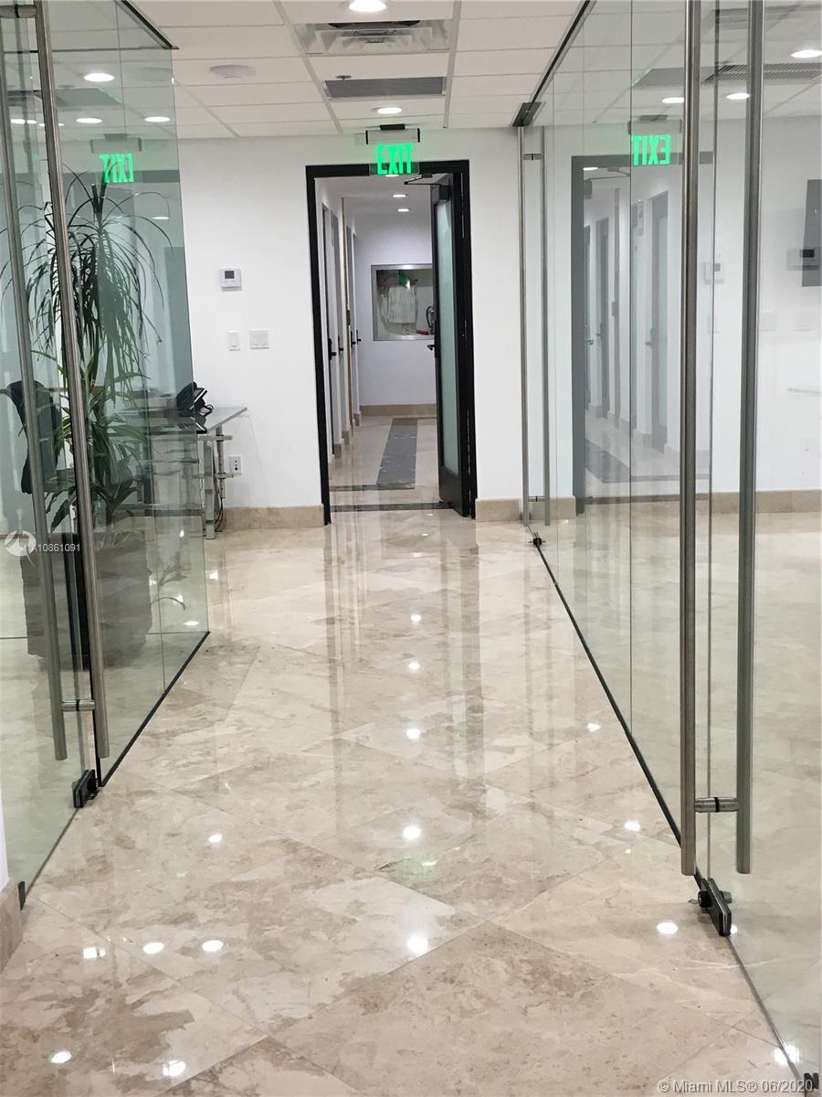 Miami, FL 33132,111 NE 1st St #5