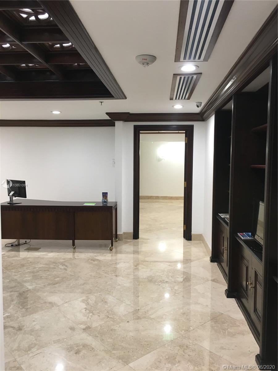 Miami, FL 33132,111 NE 1st St #5