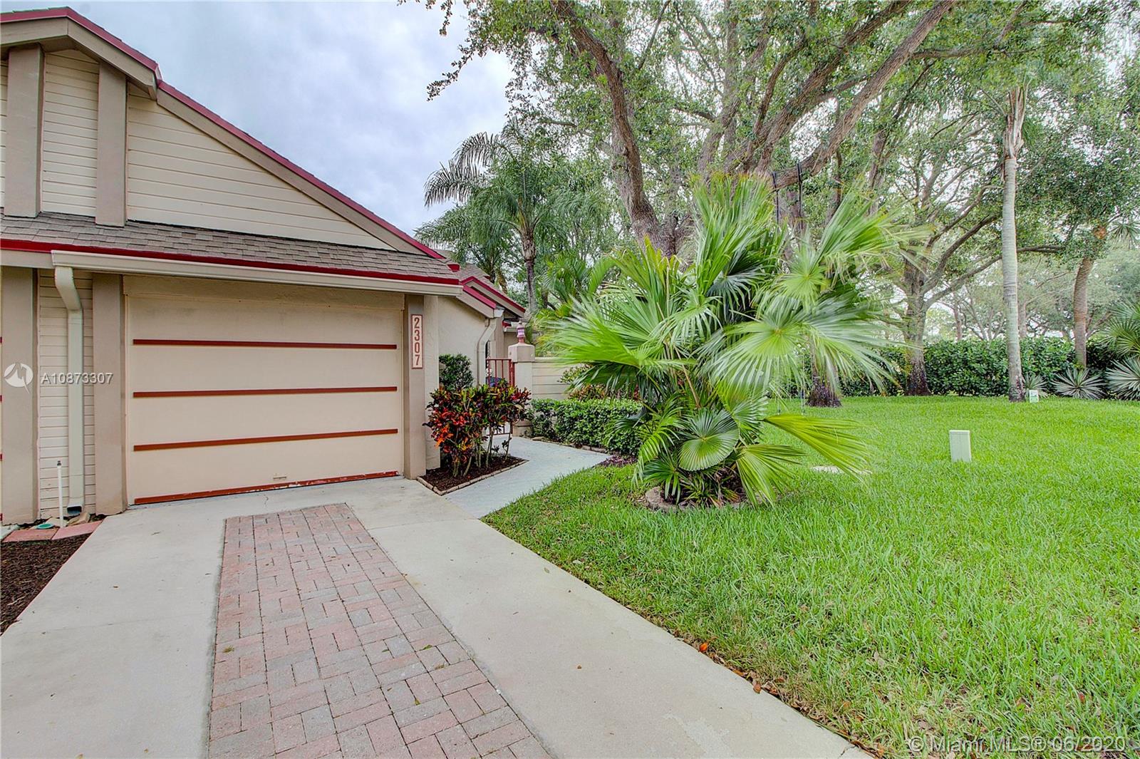 2307 Landings Blvd #2307, Green Acres, FL 33413