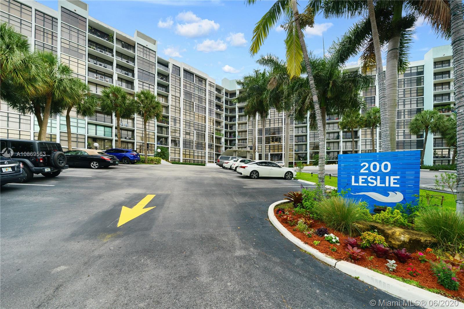 Hallandale Beach, FL 33009,200 Leslie Dr #1005