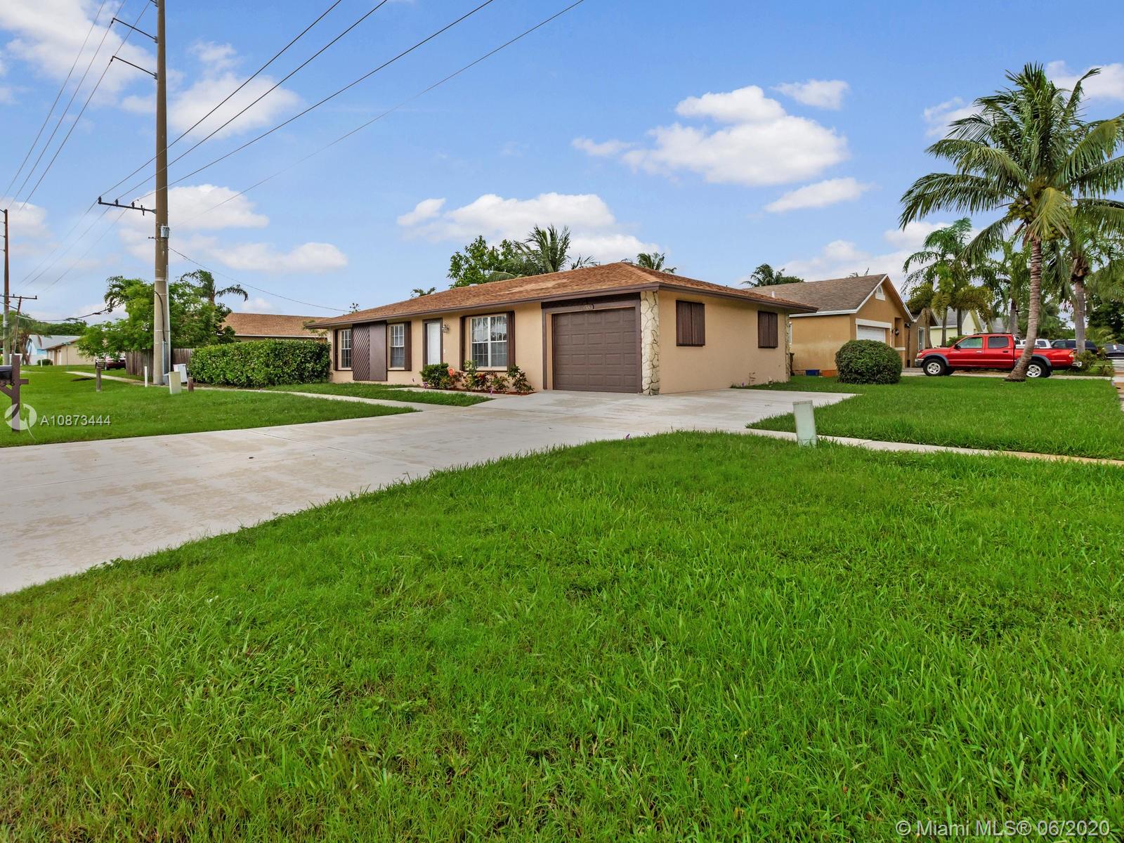 Boynton Beach, FL 33426,238 SW 8th St