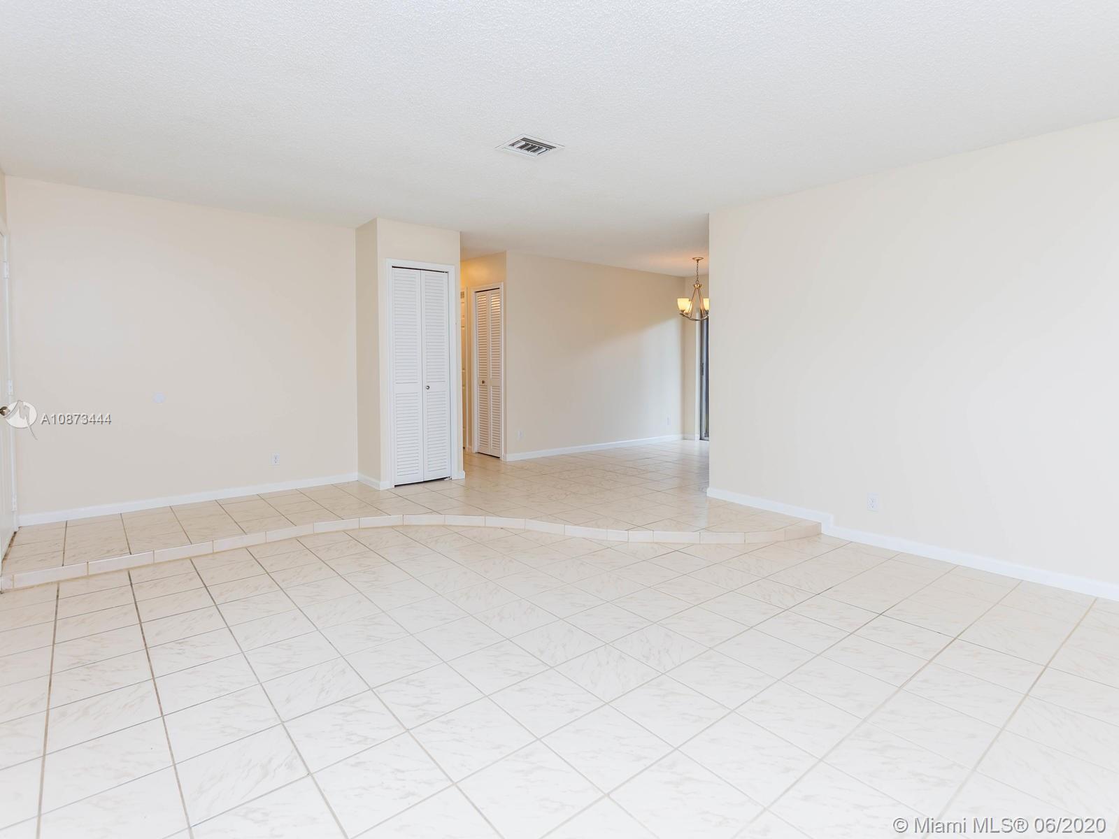 Boynton Beach, FL 33426,238 SW 8th St