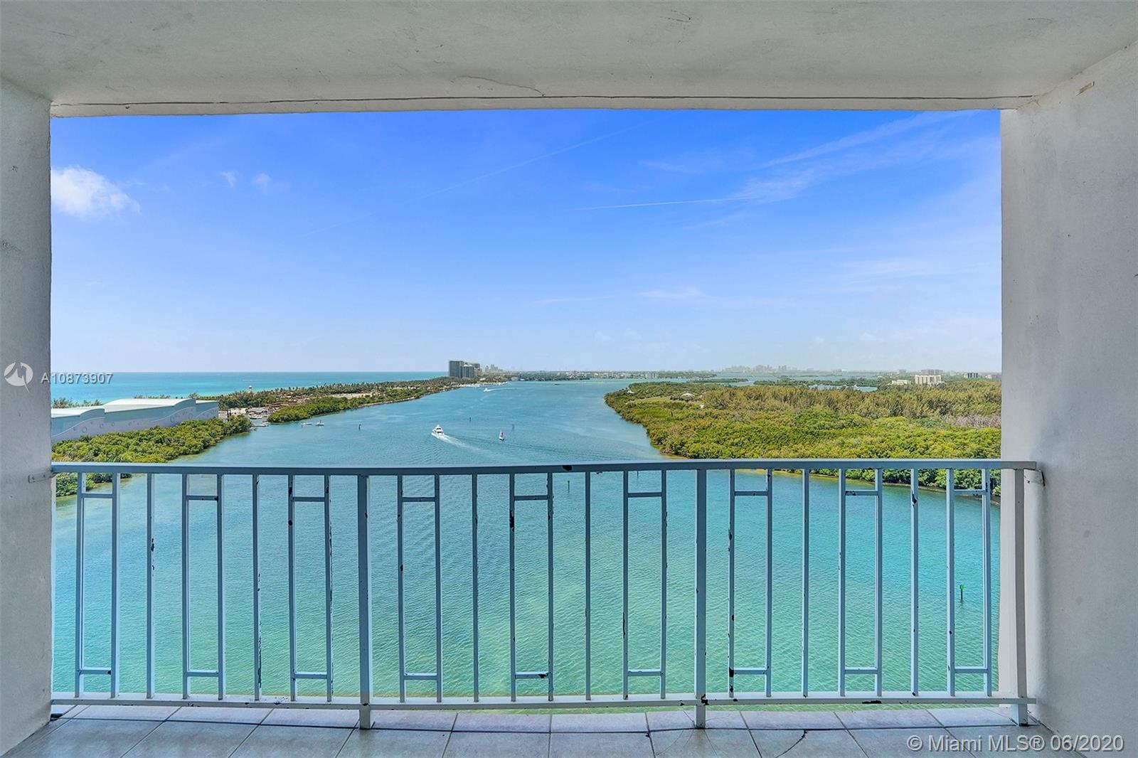 Sunny Isles Beach, FL 33160,500 Bayview Dr #1924