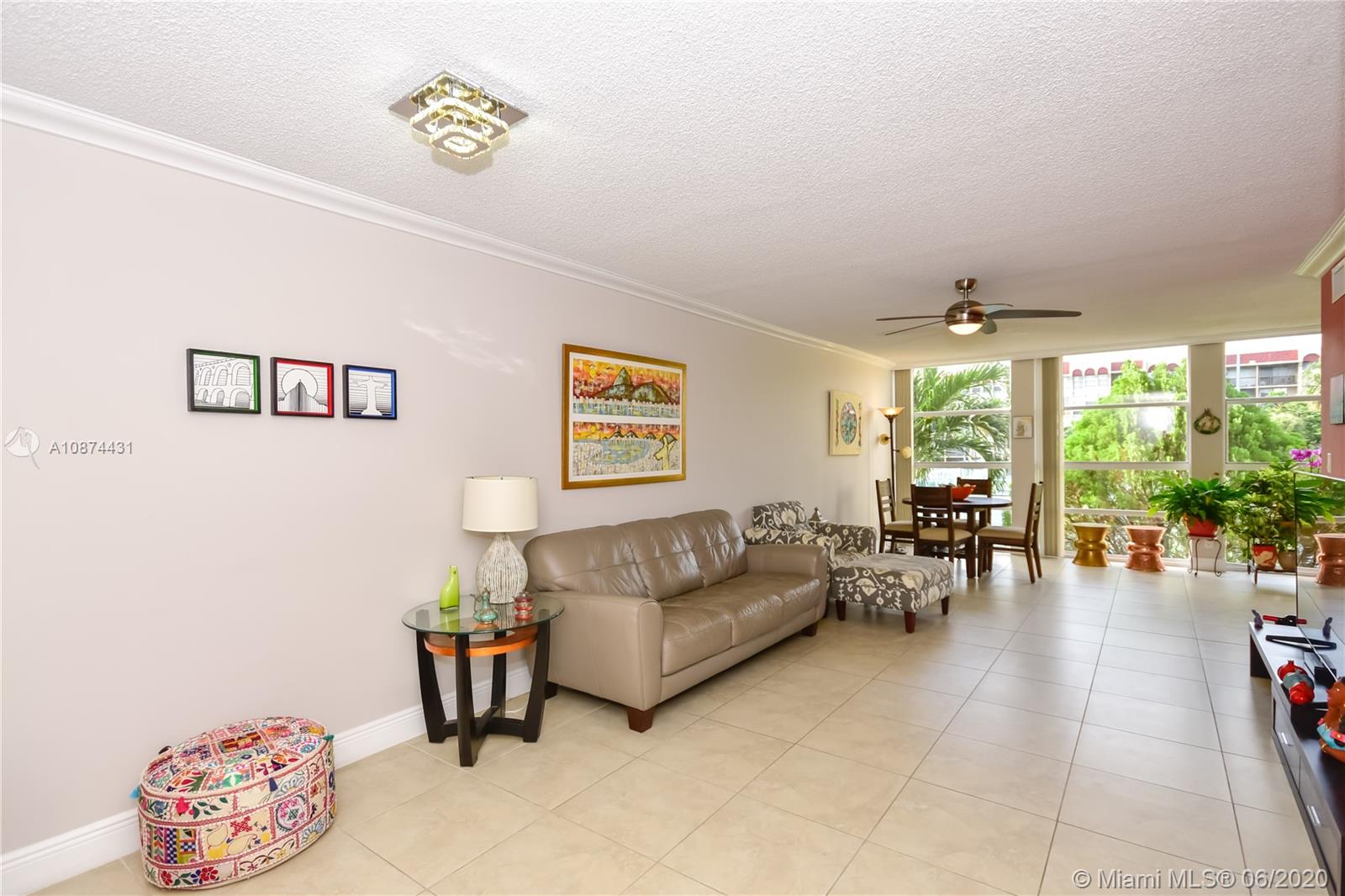 Hallandale Beach, FL 33009,2101 Atlantic Shores Blvd #211