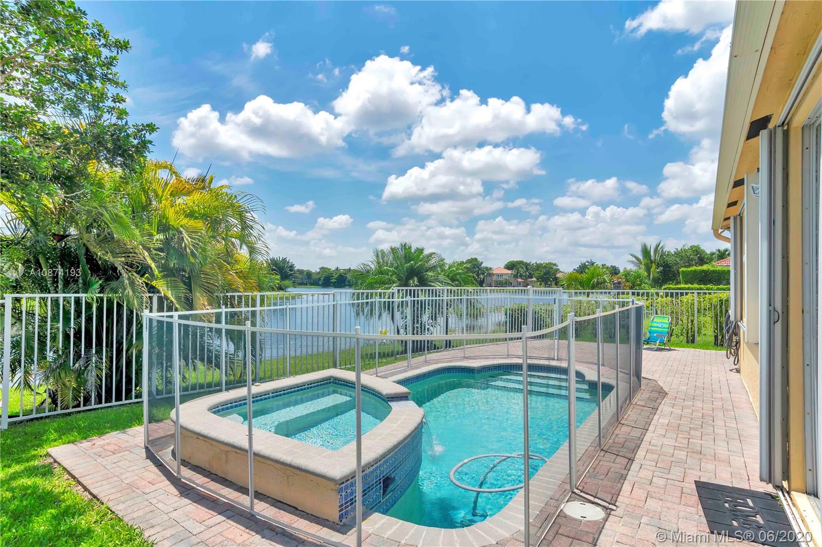 Weston, FL 33331,4146 Sabal Ridge Cir