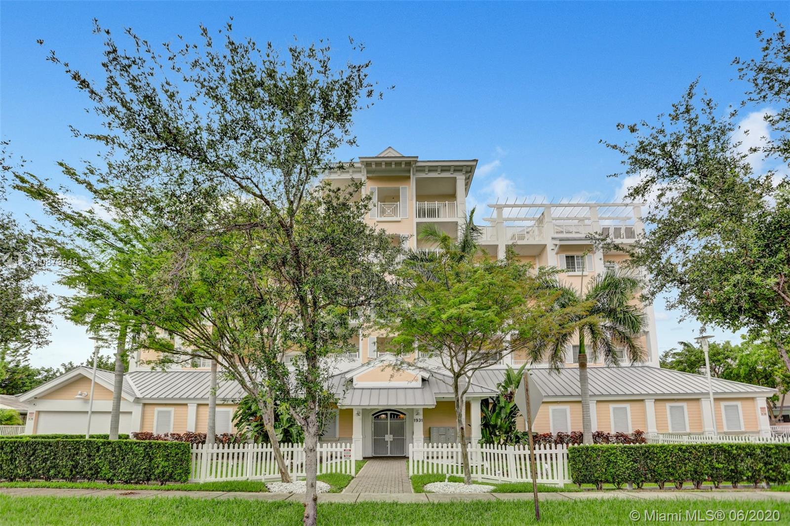 1931 NE 2nd St #305, Deerfield Beach, FL 33441