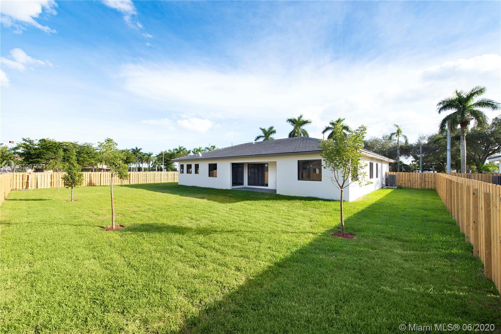Photo 5 of 13201 232nd St in Miami - MLS A10875211