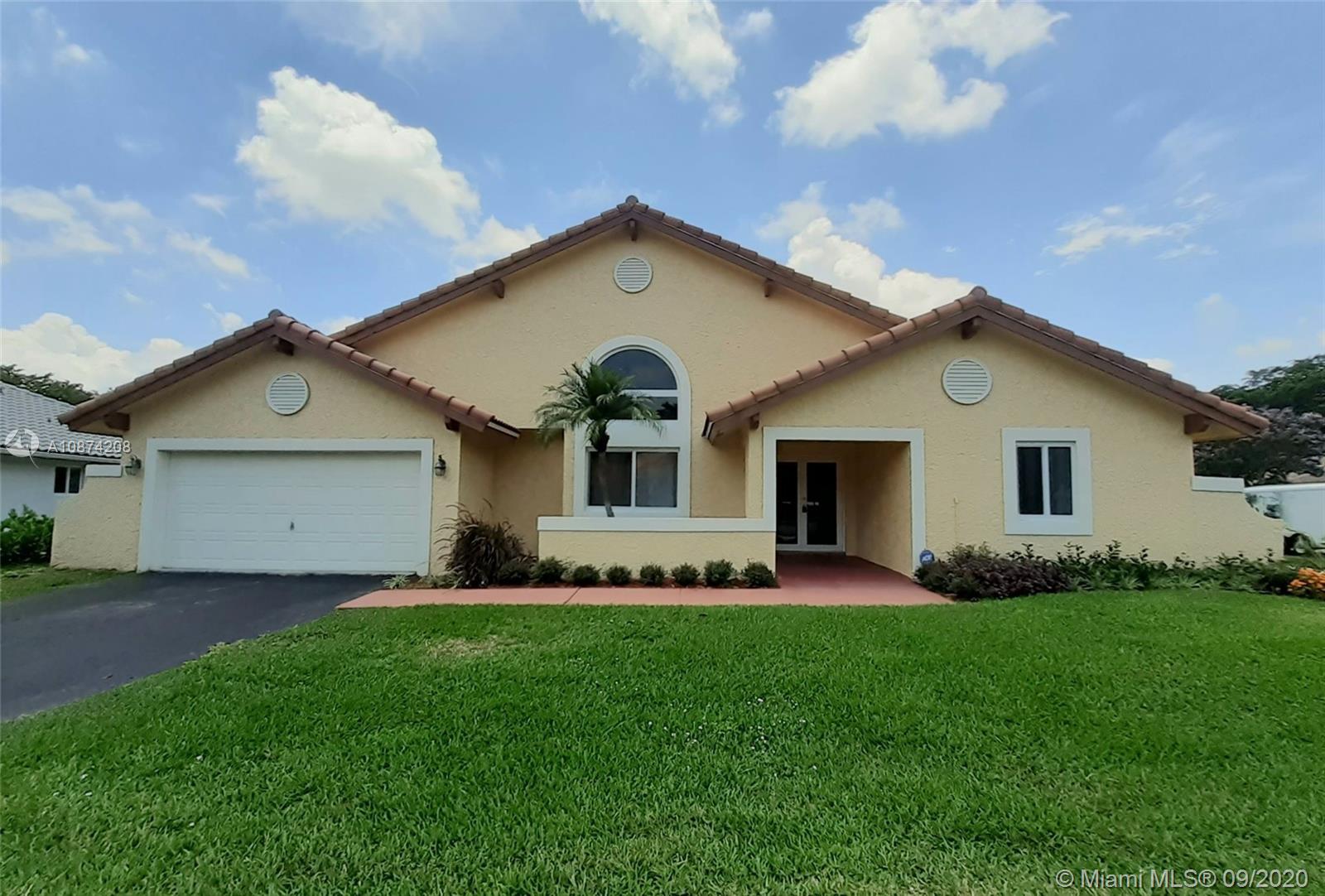 1501 E Oak Knoll Cir, Davie, FL 33324