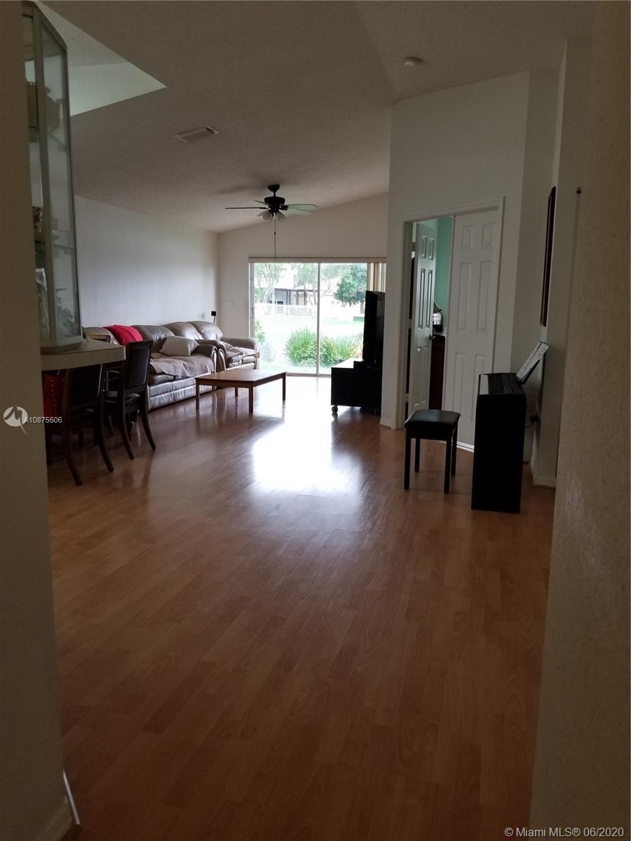 Weston, FL 33331,16506 Sapphire St