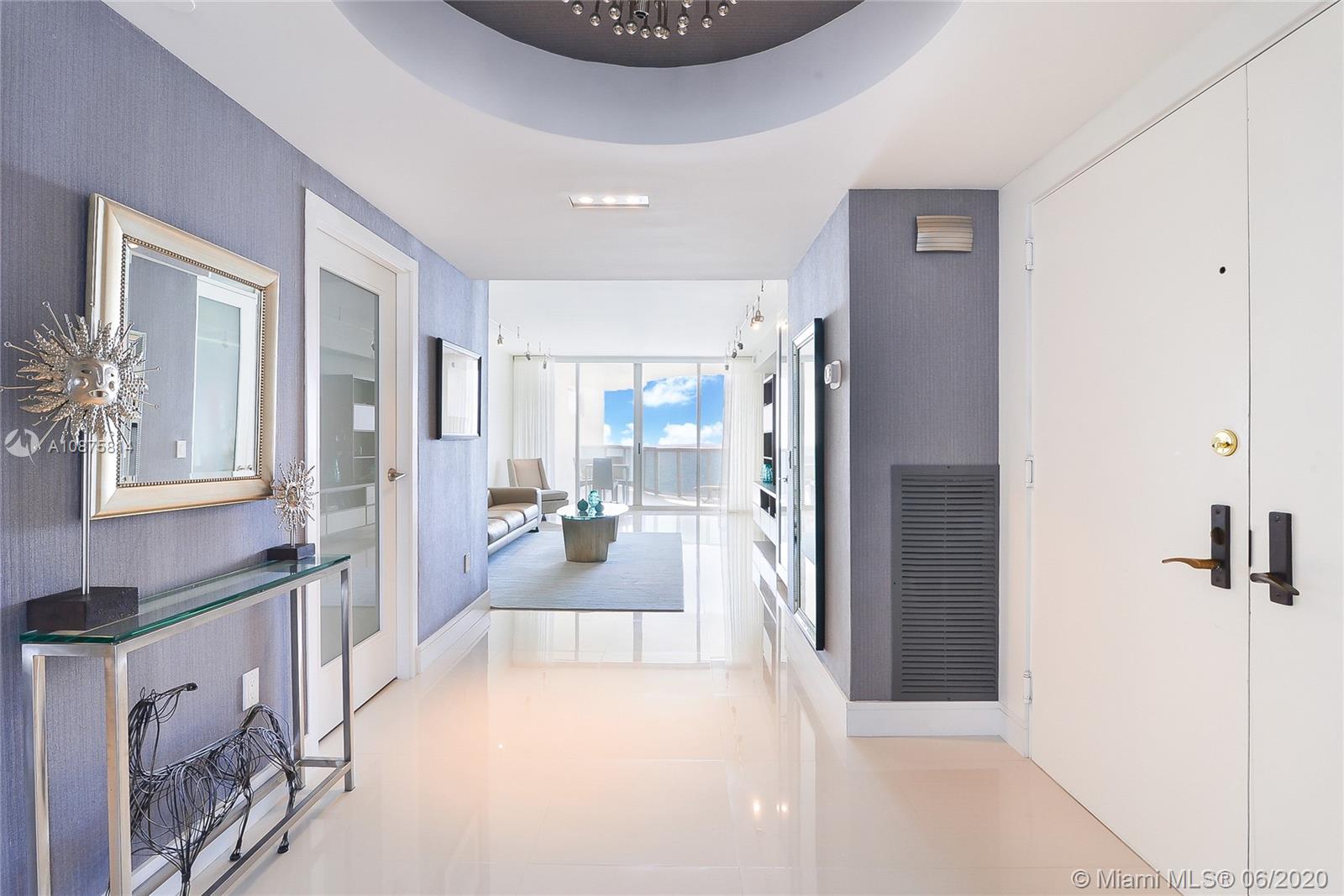 Sunny Isles Beach, FL 33160,17555 Collins Ave #1406