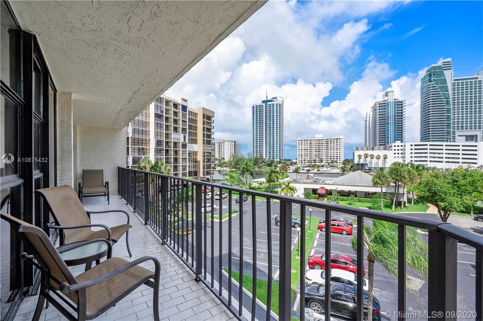 Hallandale Beach, FL 33009,600 Parkview Dr #430