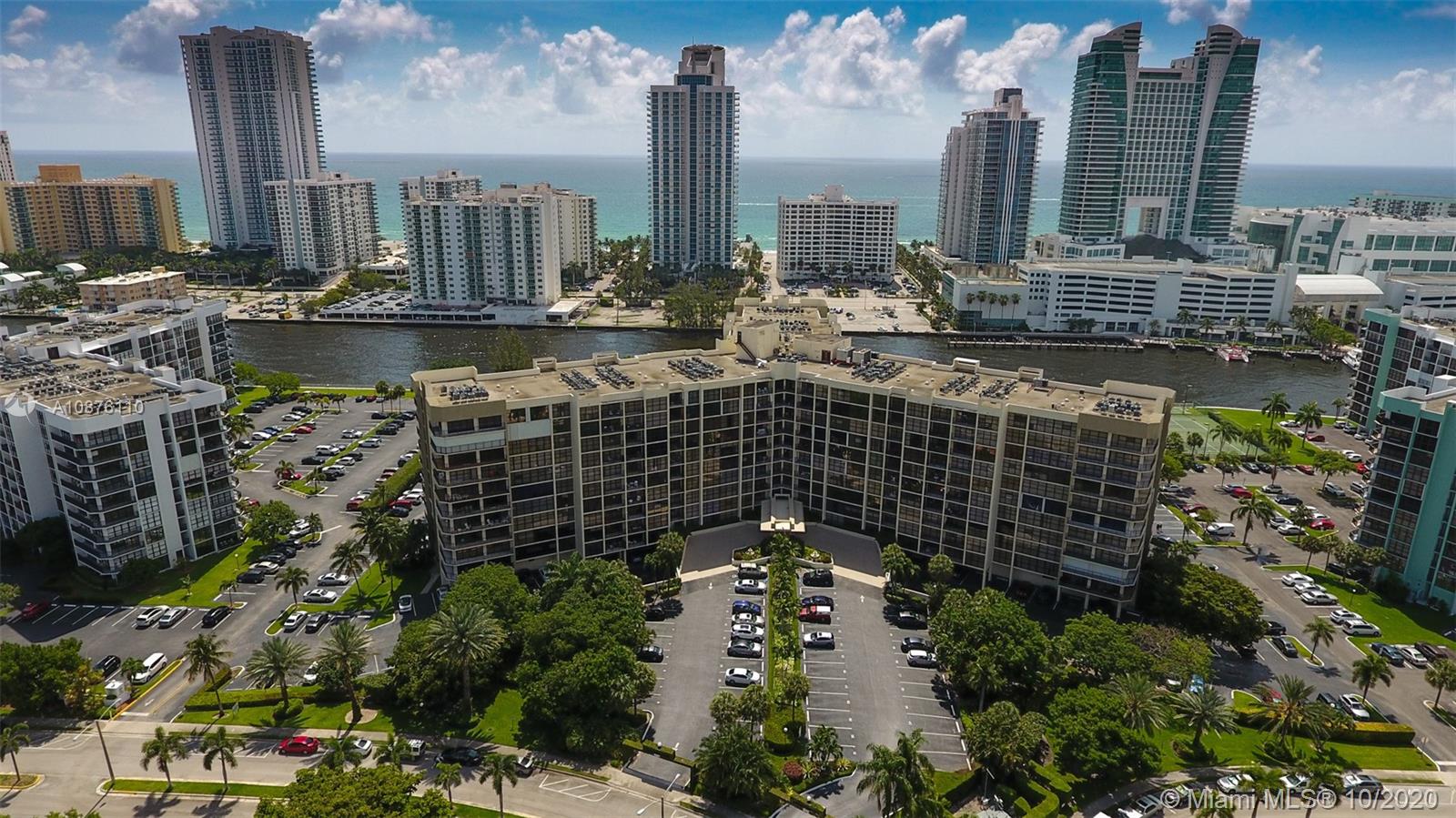 600 Parkview Dr #229, Hallandale Beach, FL 33009