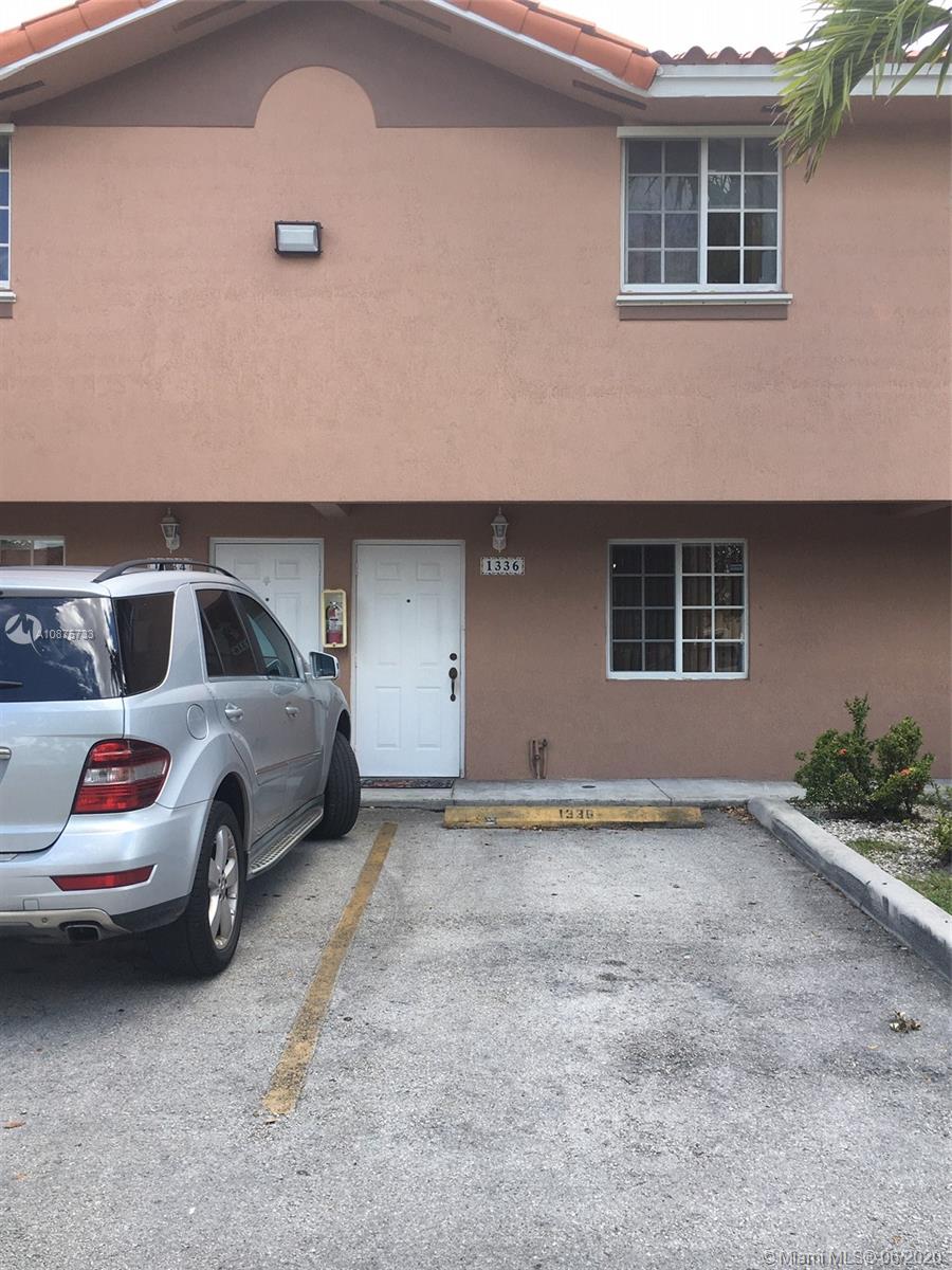 Hialeah, FL 33012,1336 W 42nd St #4