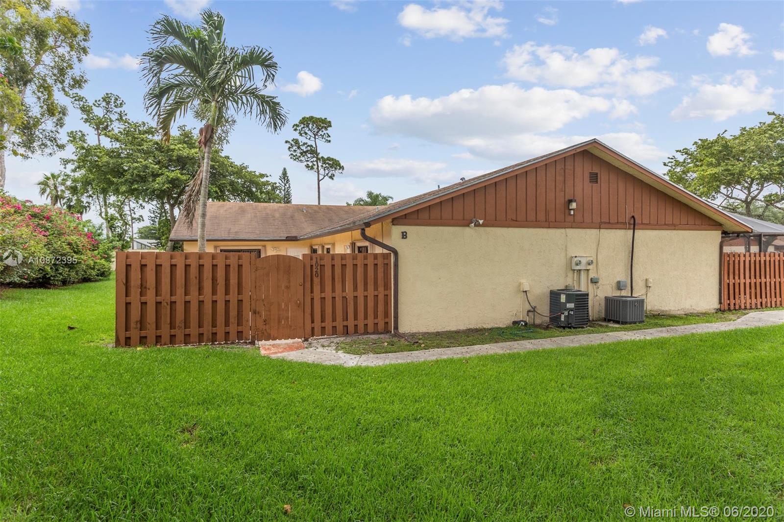 1020 B Summit Place Cir, West Palm Beach, FL 33415