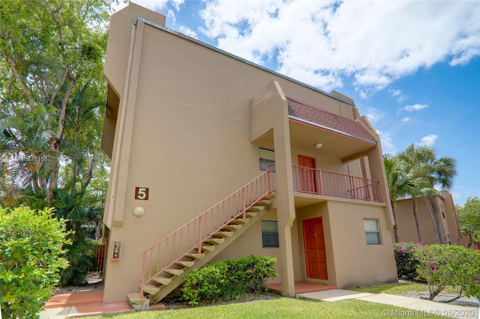 301 N Pine Island Rd #217, Plantation, FL 33324