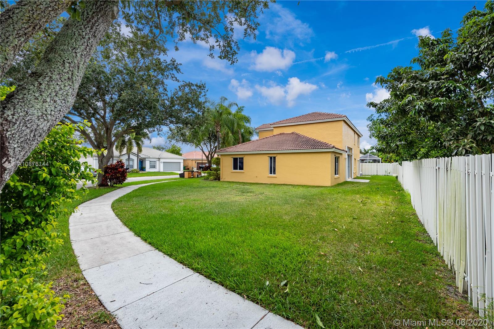 Miramar, FL 33025,10506 SW 19th St