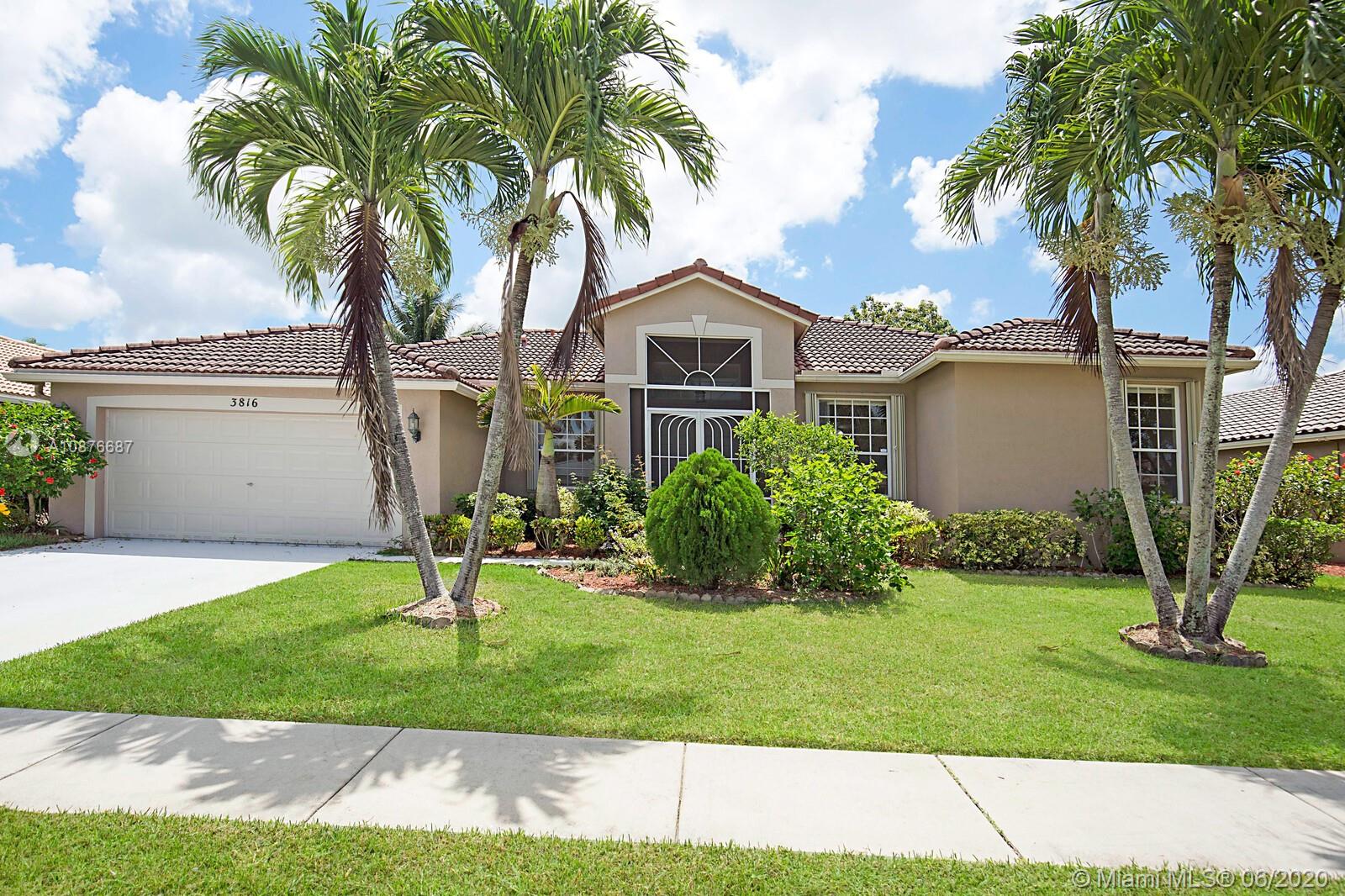 3816 Cypress Lake Dr, Lake Worth, FL 33467