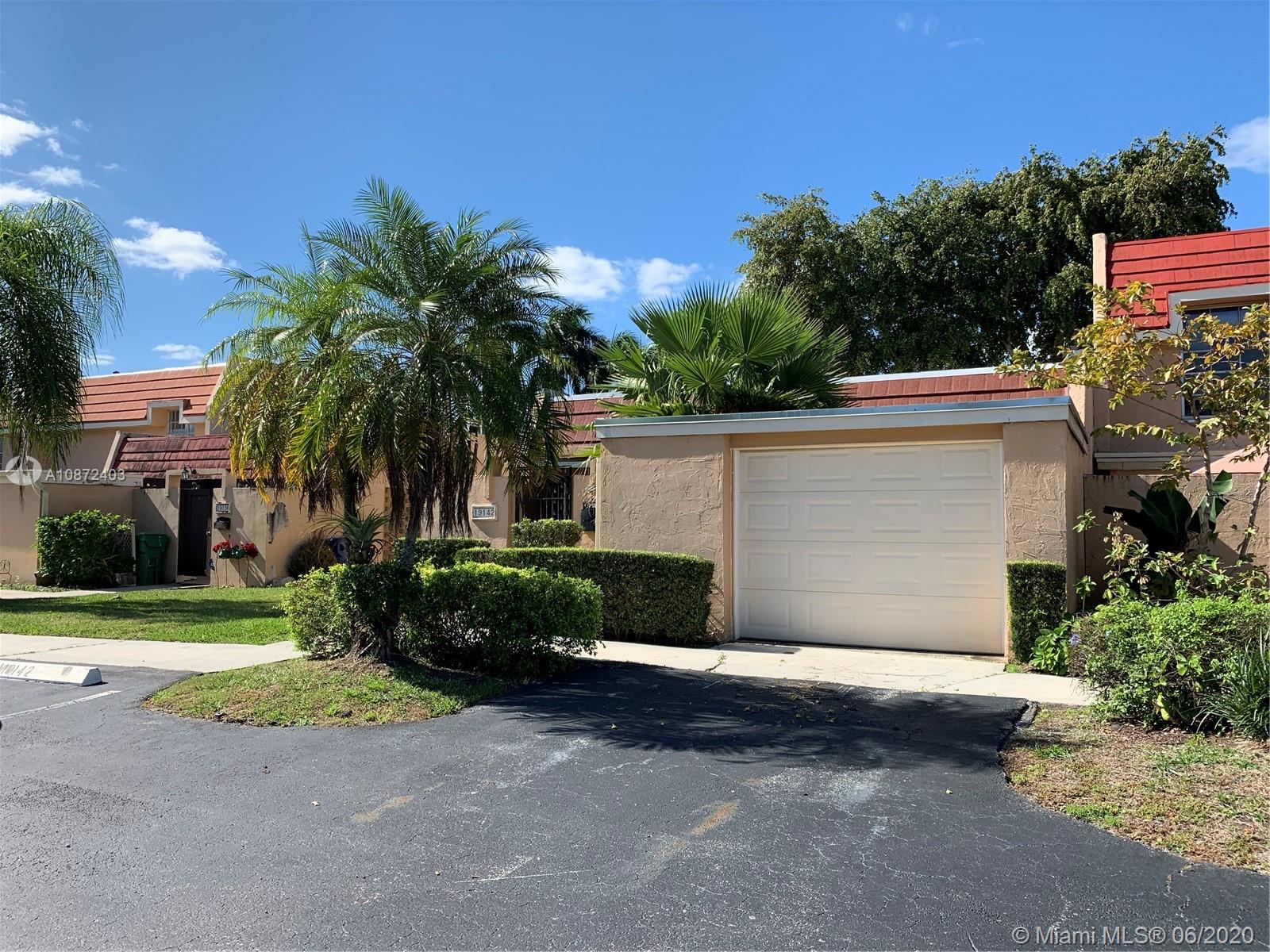 Hialeah, FL 33015,19142 Bobolink Dr