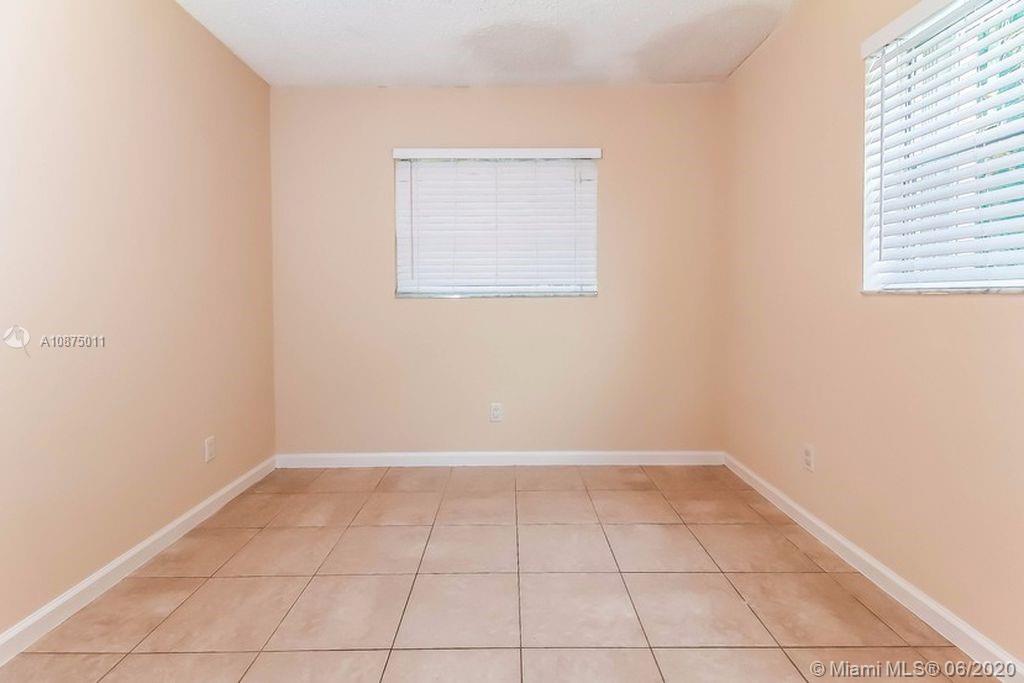 Oakland Park, FL 33334,765 NE 39th St