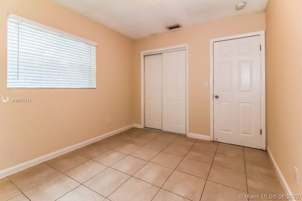 Oakland Park, FL 33334,765 NE 39th St