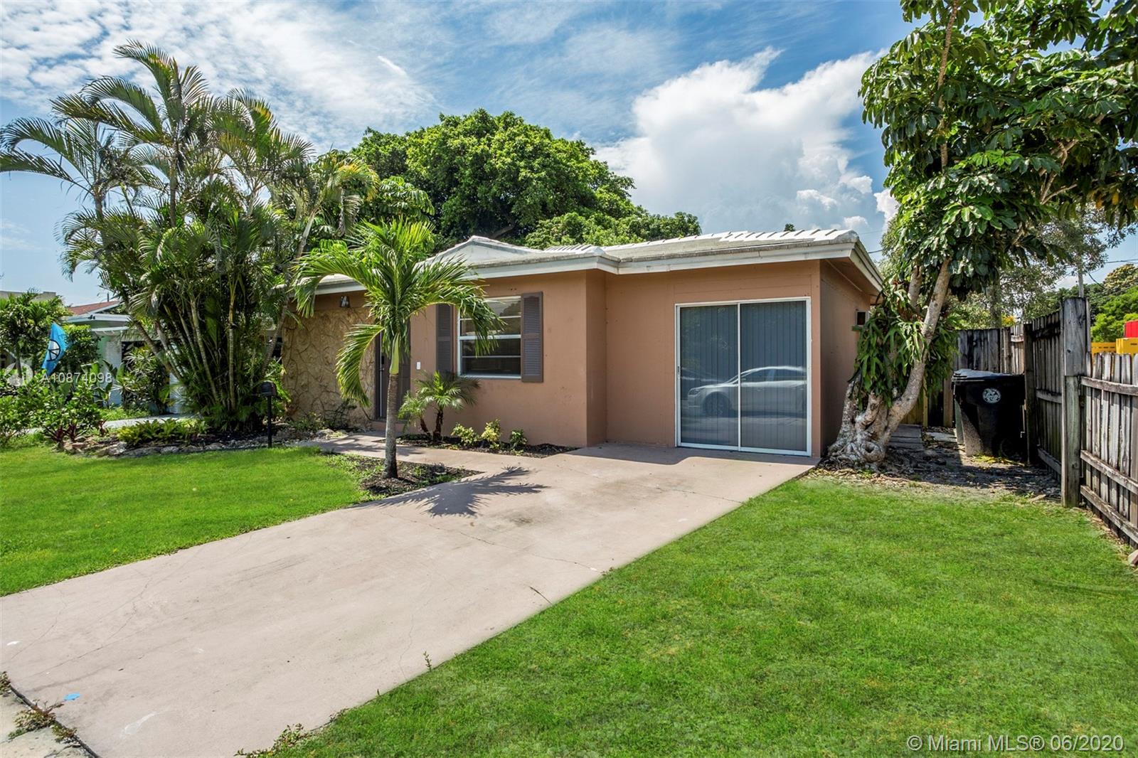 339 Dartmouth Dr, Lake Worth, FL 33460