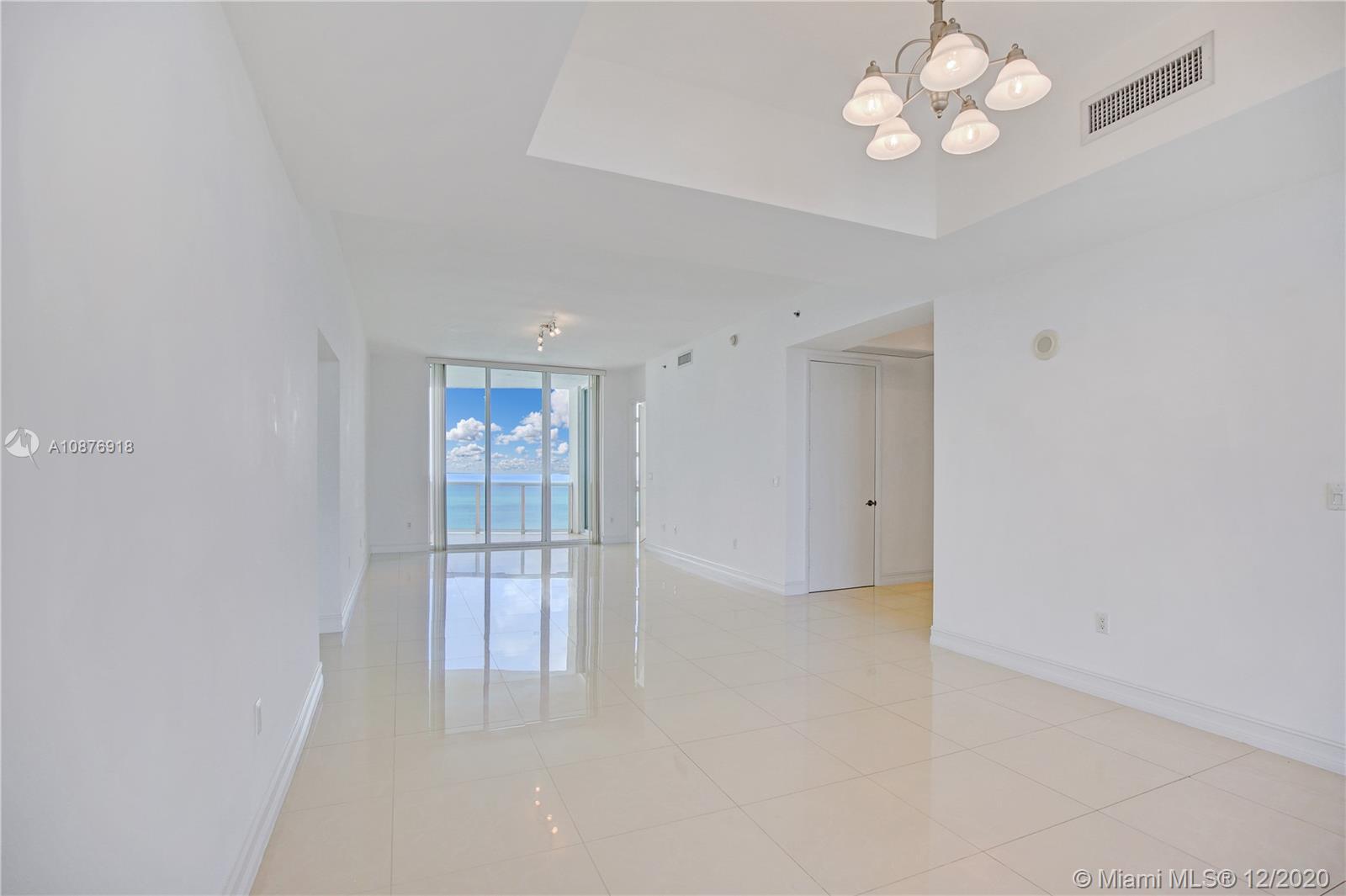 Sunny Isles Beach, FL 33160,15901 Collins Ave #2104