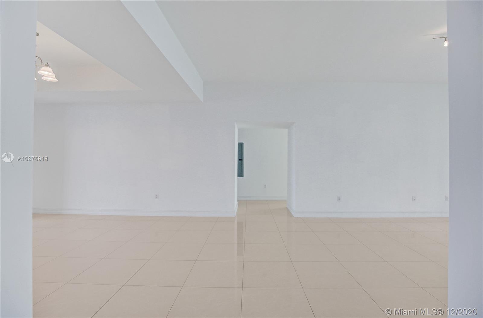 Sunny Isles Beach, FL 33160,15901 Collins Ave #2104