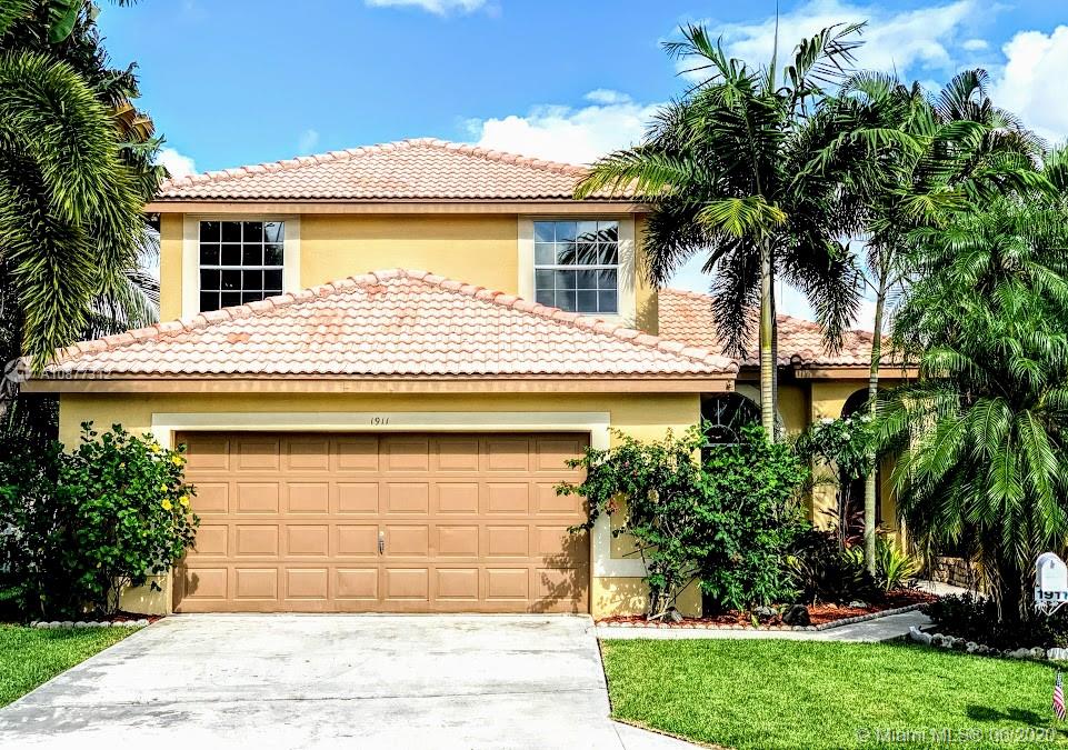 1911 NW 182nd Ter, Pembroke Pines, FL 33029