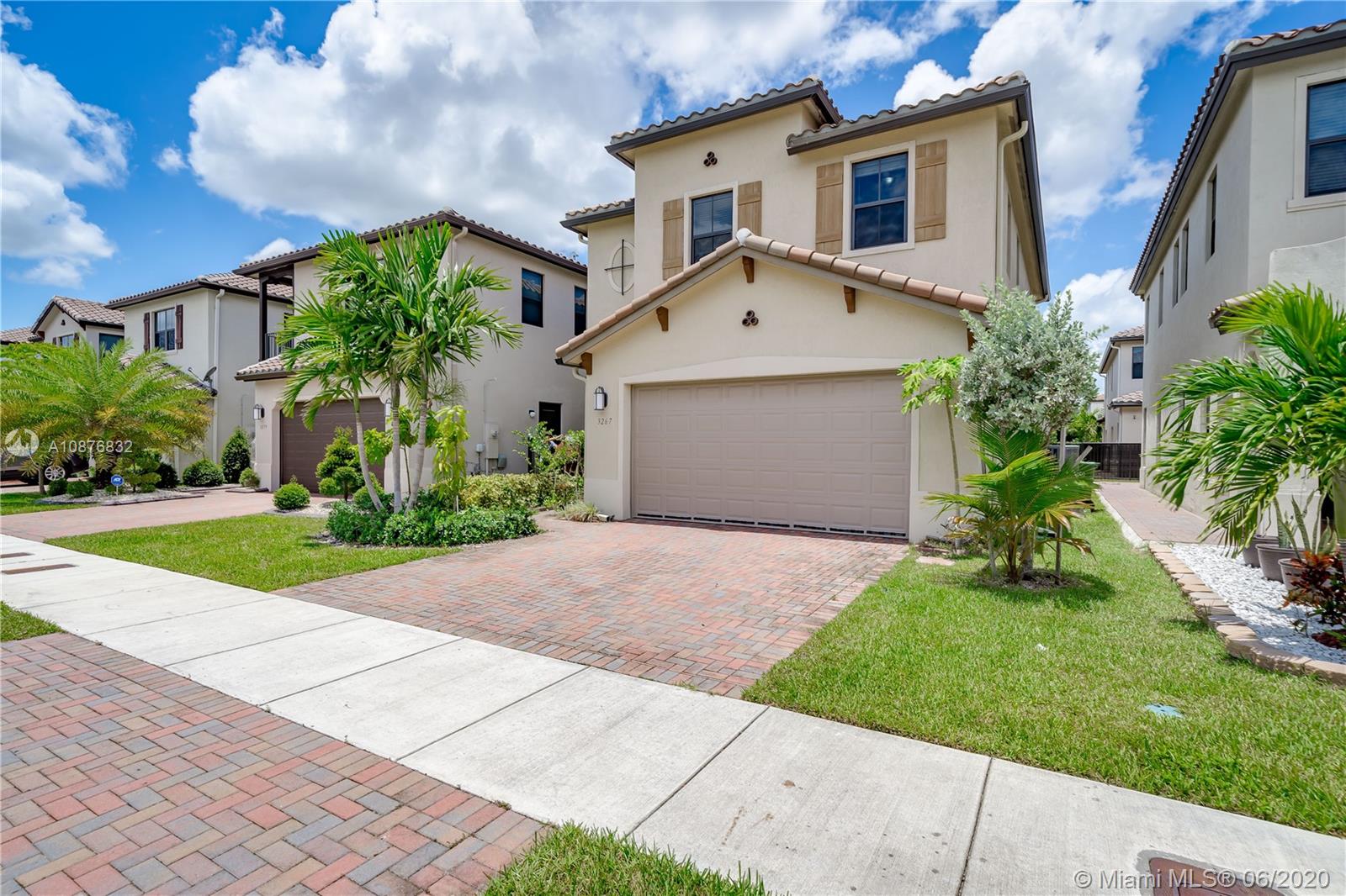 3267 W 97th Ter, Hialeah, FL 33018