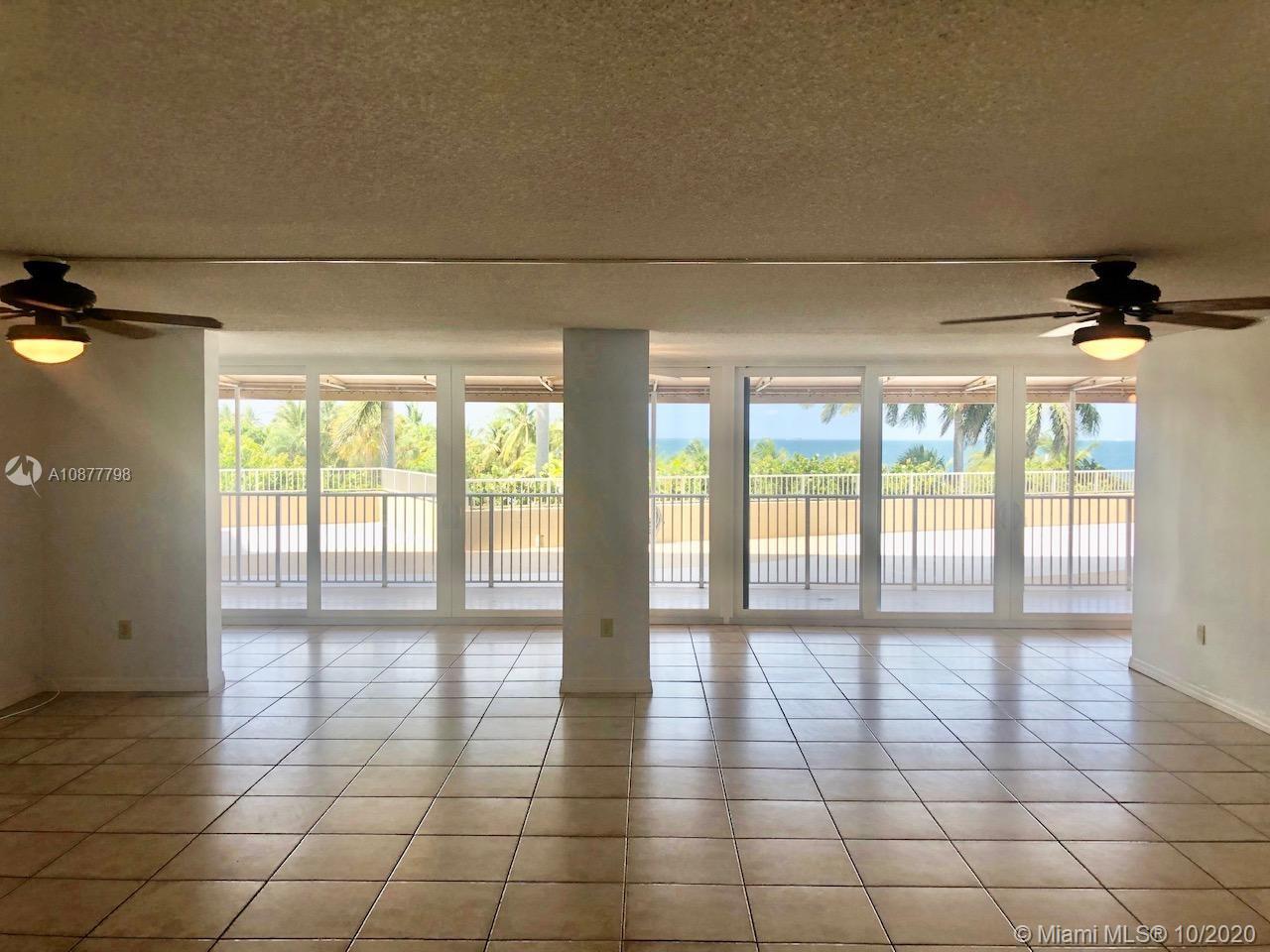 Key Biscayne, FL 33149,600 Grapetree Dr #3CN