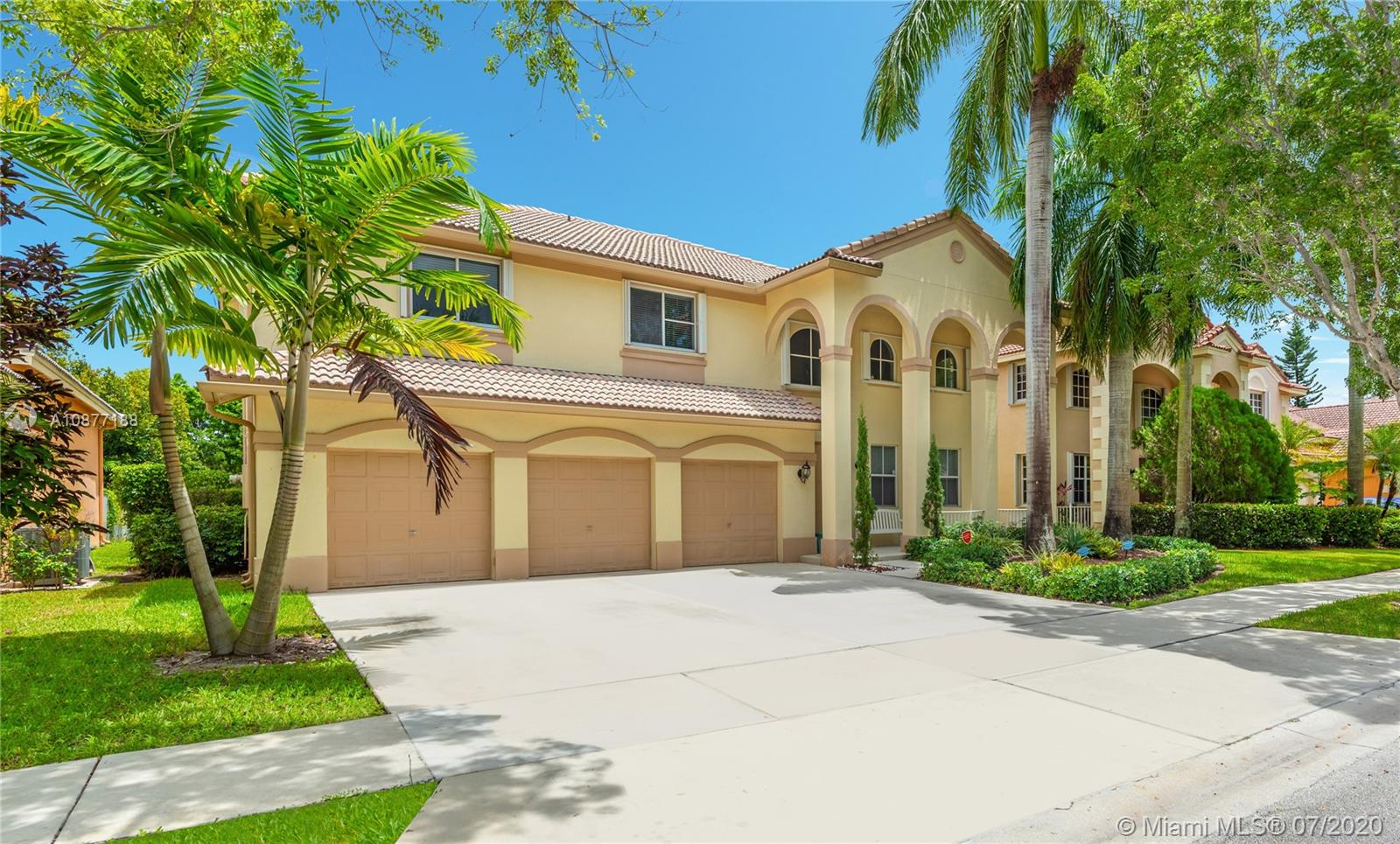 3876 S Heron Ridge Ln, Weston, FL 33331