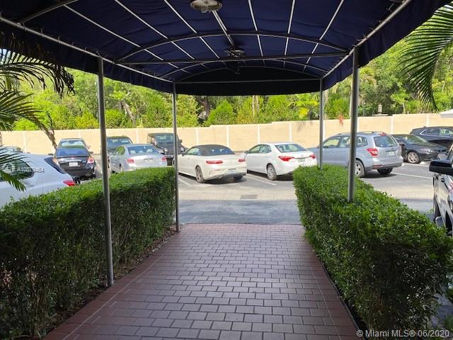 Coral Gables, FL 33133,100 Edgewater Dr #101