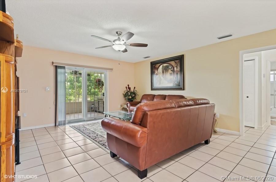 Palmetto Bay, FL 33157,9310 SW 164th St