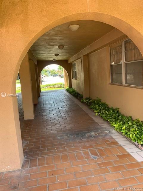 Hialeah, FL 33012,1154 W 35th St #220