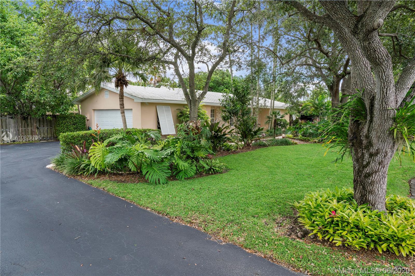 10245 SW 130th Ln, Miami, FL 33176