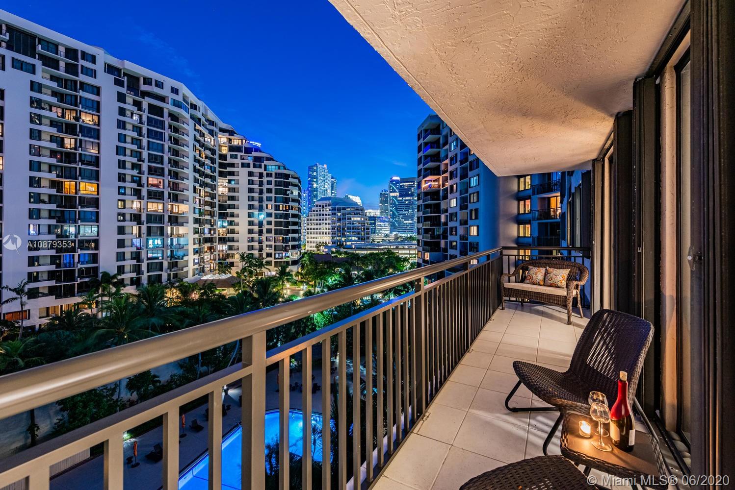 Miami, FL 33131,540 Brickell Key Drive #923