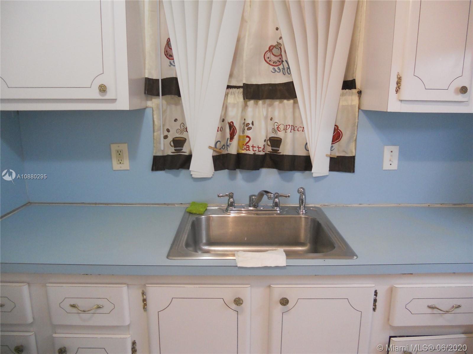 19080 NE 3rd Ct #320, Miami, FL 33179