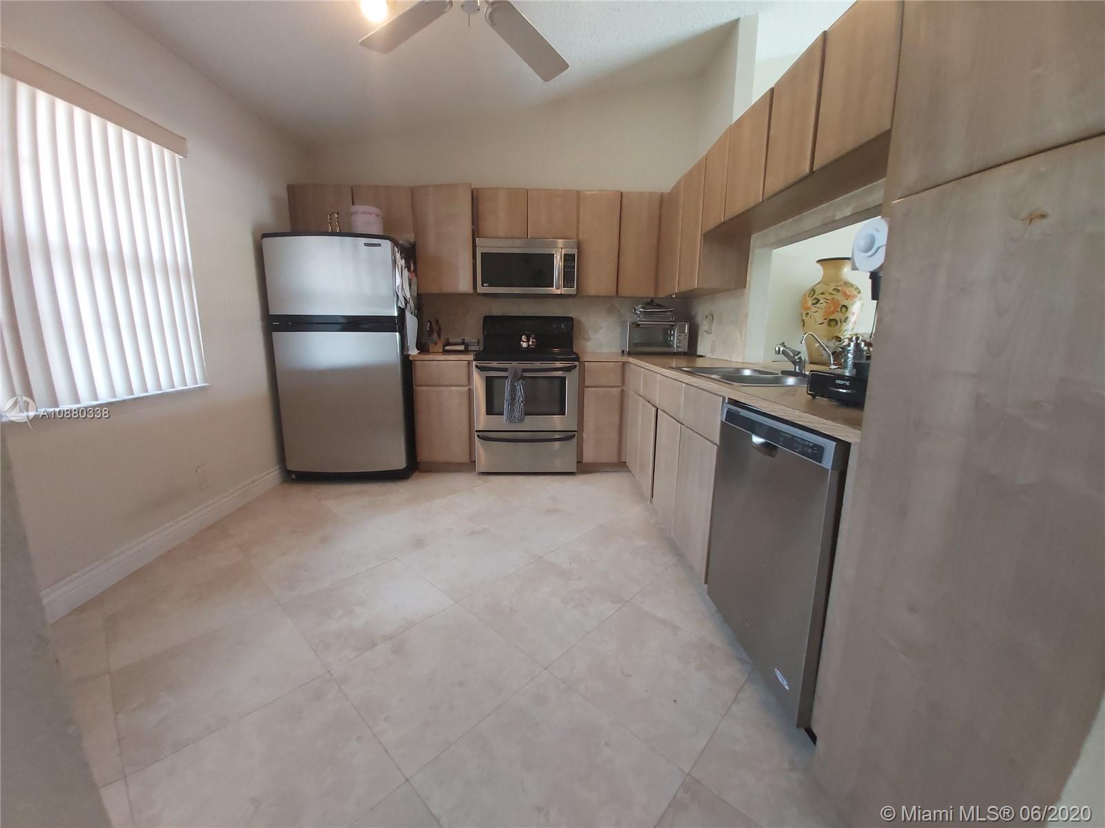 Boca Raton, FL 33428,21181 White Oak Ave