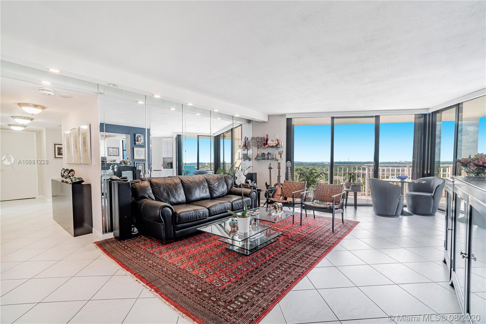 1000 Quayside Ter #1801, Miami, FL 33138