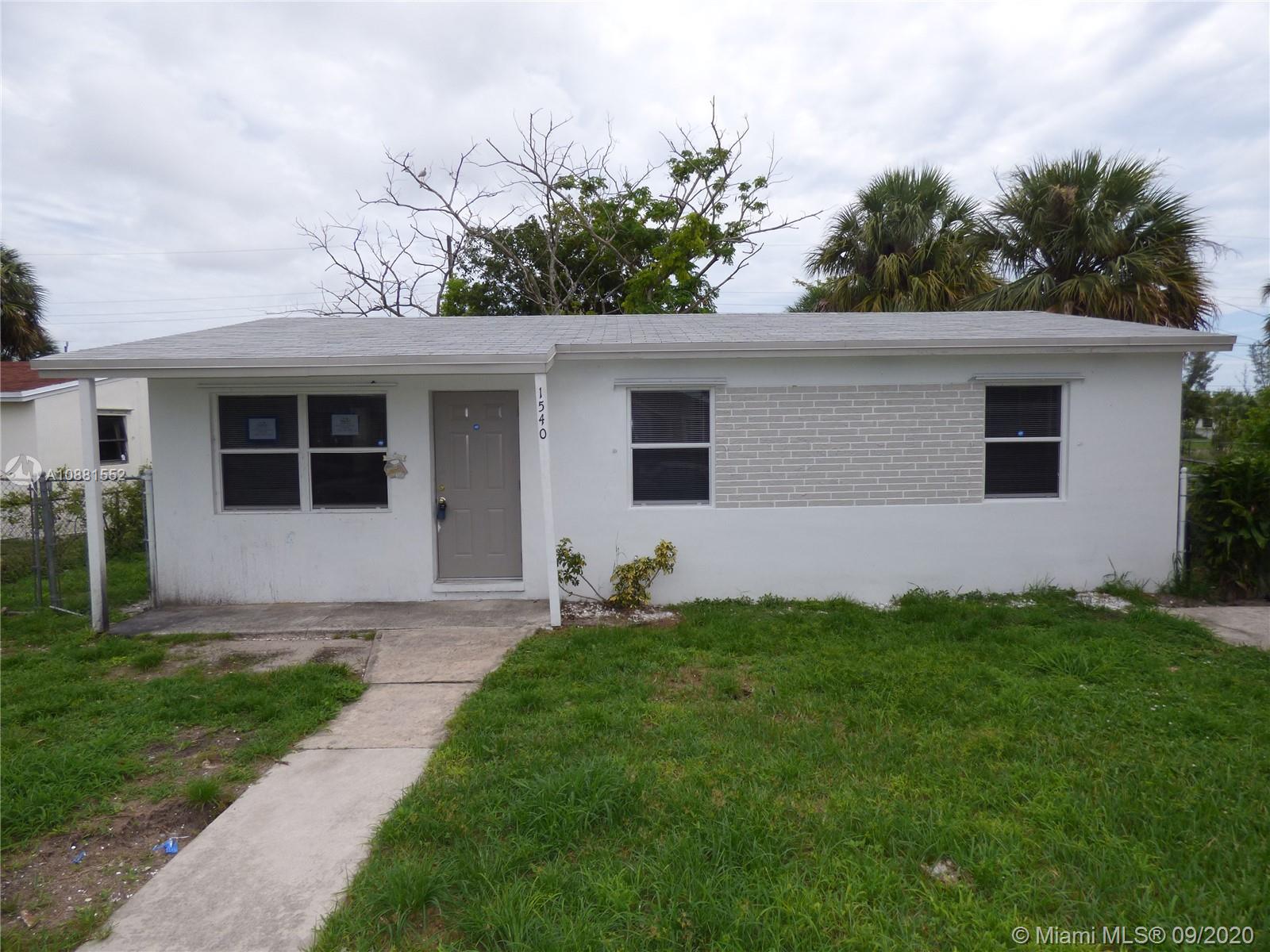 1540 W 10th St, Riviera Beach, FL 33404