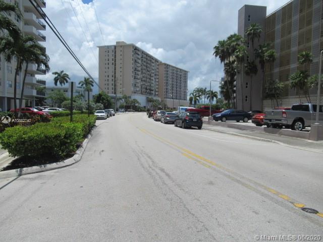 Hallandale Beach, FL 33009,400 Golden Isles Dr #24