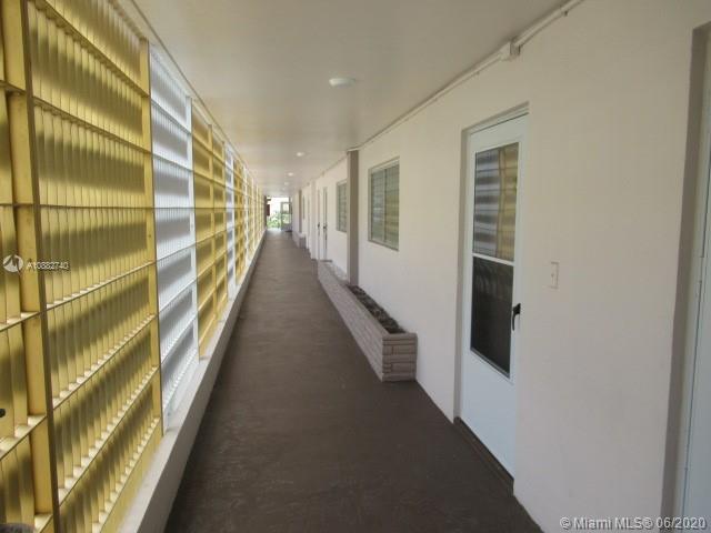 Hallandale Beach, FL 33009,400 Golden Isles Dr #24